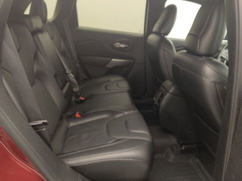 Used 2019 Jeep Cherokee High Altitude AWD/4WD image 19