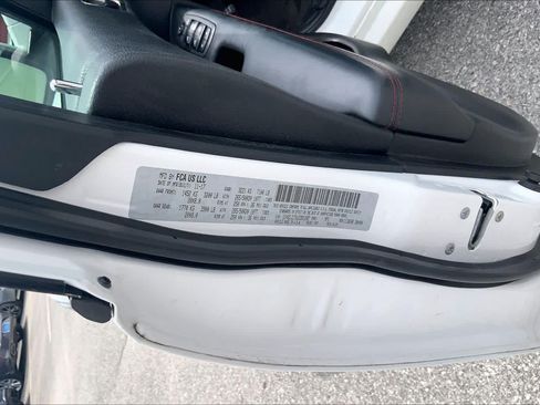 Used 2018 Dodge Durango R/T w/ Trailer Tow Group IV AWD/4WD image 32
