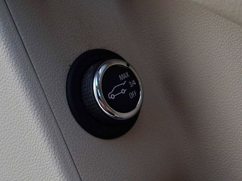 Used 2018 Cadillac XT5 AWD image 21