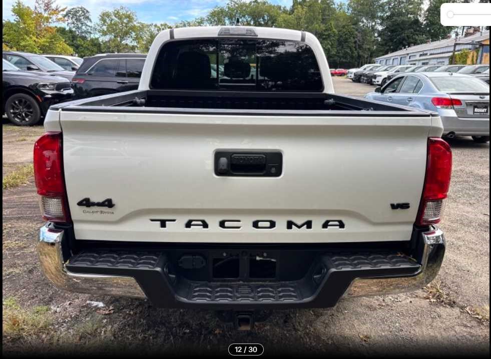 Used 2023 Toyota Tacoma SR5 w/ Black Out Package (TMS) AWD/4WD image 5