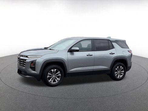Used 2025 Chevrolet Equinox LT FWD image 8