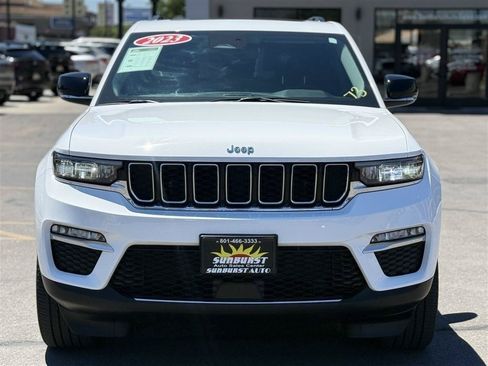 Used 2023 Jeep Grand Cherokee 4WD 4xe image 2