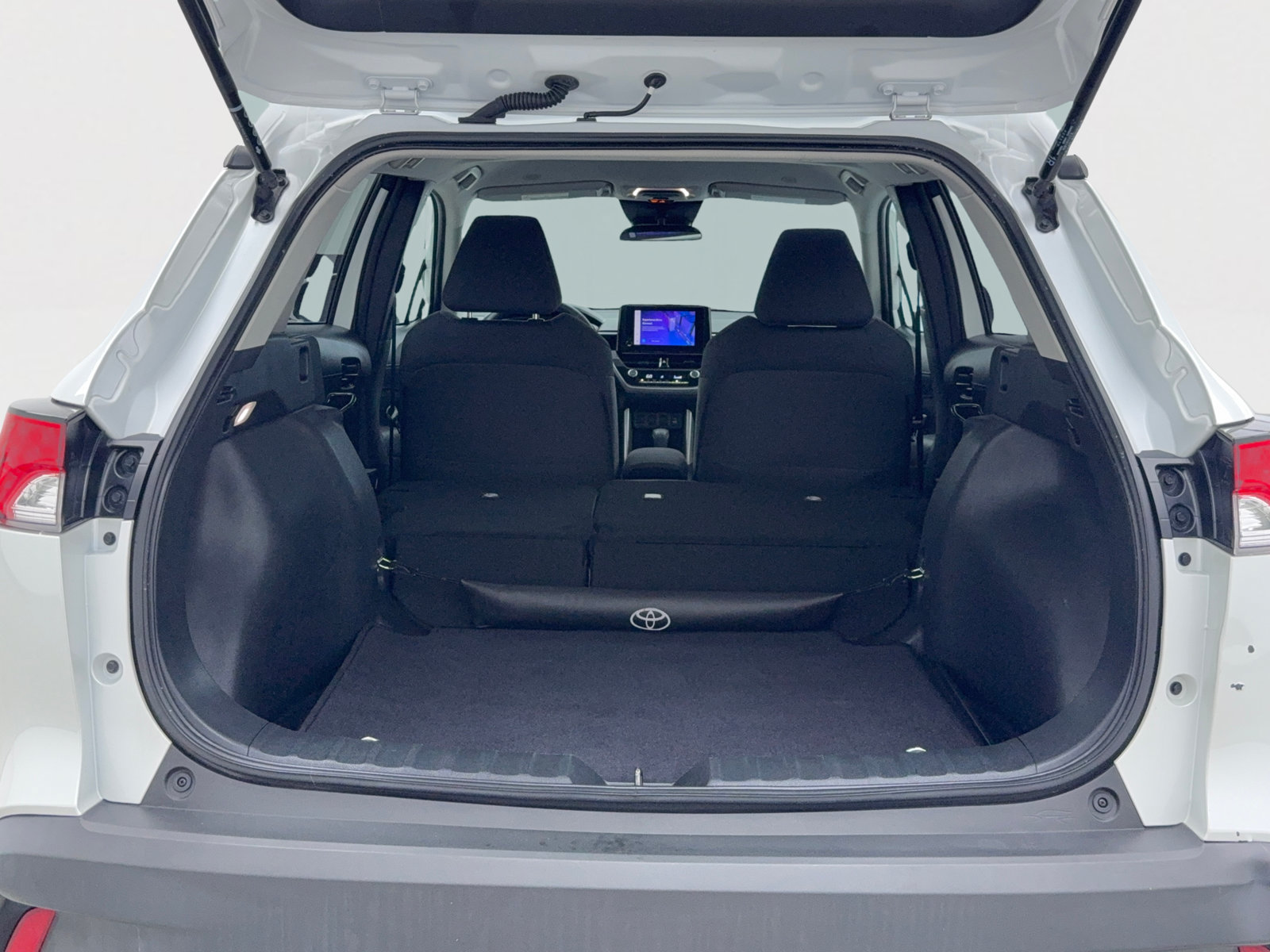 Used 2023 Toyota Corolla Cross LE FWD image 48