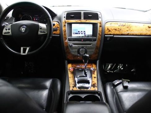 Used 2009 Jaguar XK Coupe RWD image 2