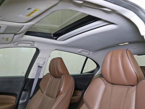 Used 2018 Acura TLX V6 w/ Technology Package image 3