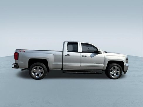 Used 2019 Chevrolet Silverado 1500 LT AWD/4WD image 9