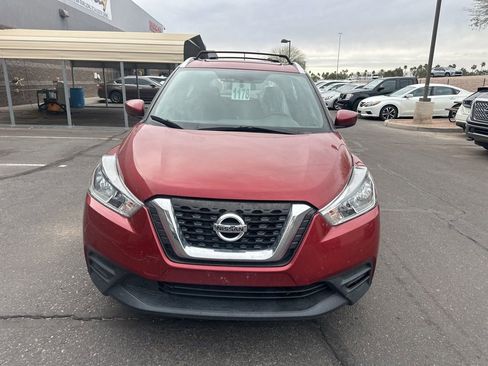 Used 2018 Nissan Kicks SV w/ Exterior Package image 2