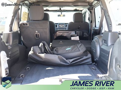 Used 2023 Jeep Wrangler Unlimited AWD/4WD image 14