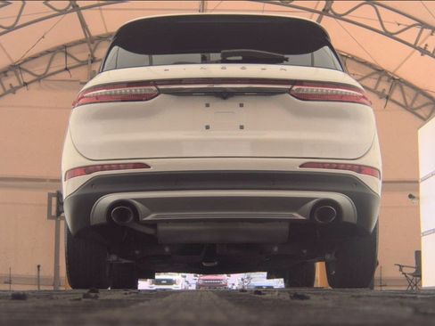 Used 2022 Lincoln Corsair FWD image 6