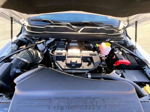 Used 2024 RAM 5500 Tradesman image 15