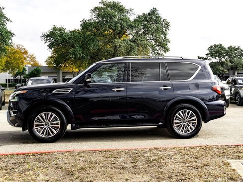 Used 2023 Nissan Armada SL w/ Captain's Chairs Package image 8