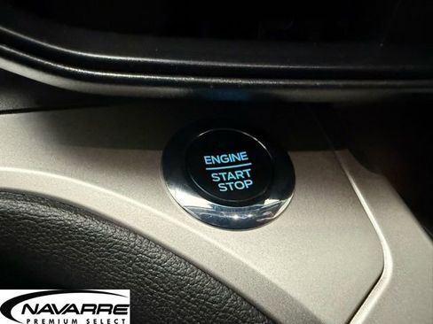 Used 2021 Ford Explorer XLT image 26