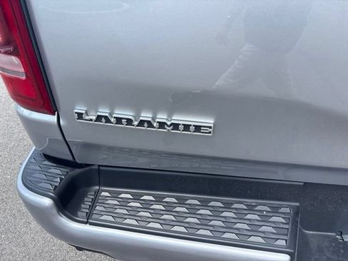 Used 2022 RAM 1500 Laramie AWD/4WD image 14