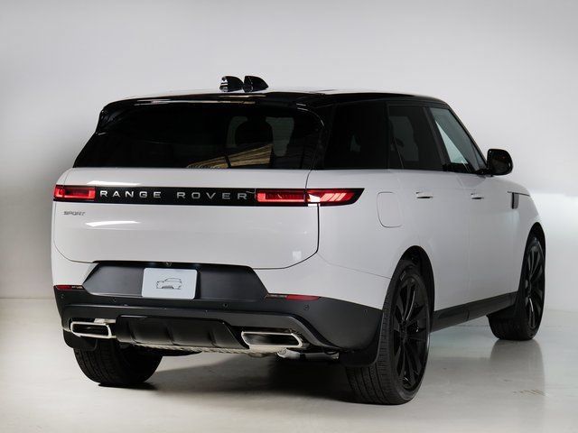 New 2026 Land Rover Range Rover Sport SE AWD/4WD image 2