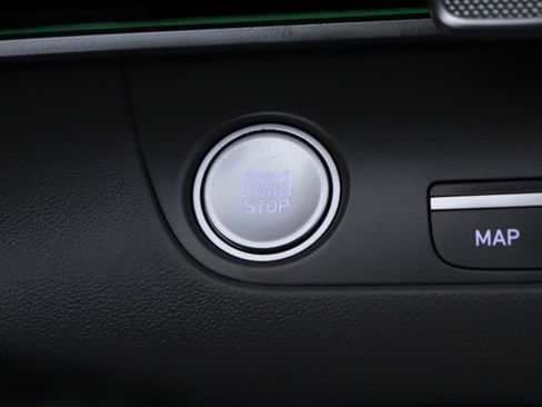 Used 2025 Hyundai Elantra SEL FWD image 44