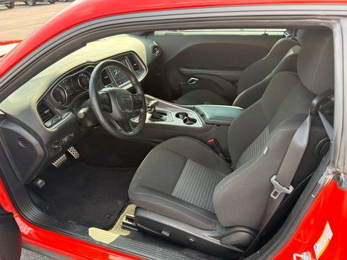 Used 2022 Dodge Challenger R/T RWD image 5
