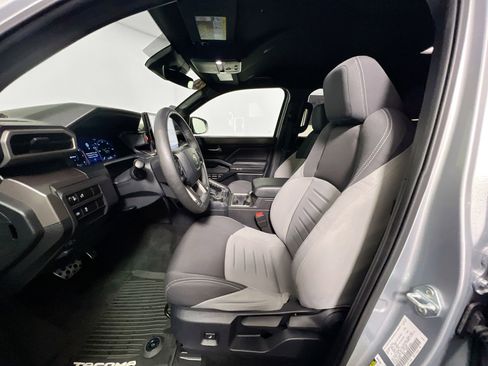 Used 2024 Toyota Tacoma TRD Sport image 14