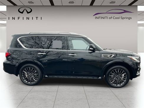 Certified 2024 INFINITI QX80 Premium Select w/ Cargo Package image 8