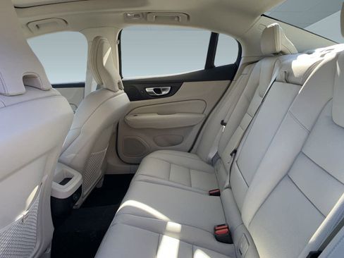 New 2024 Volvo S60 B5 Plus w/ Climate Package image 32