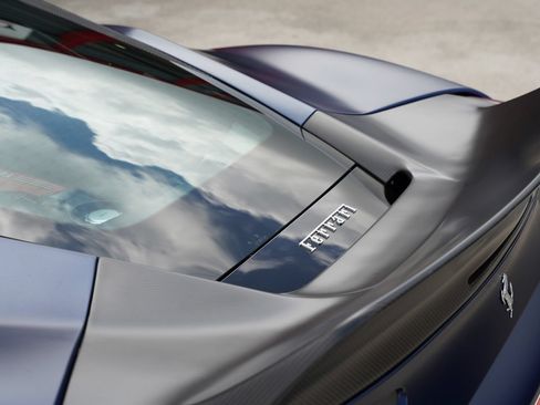 Used 2017 Ferrari 488 GTB RWD image 18