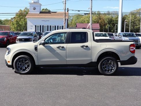 New 2025 Ford Maverick XLT image 16