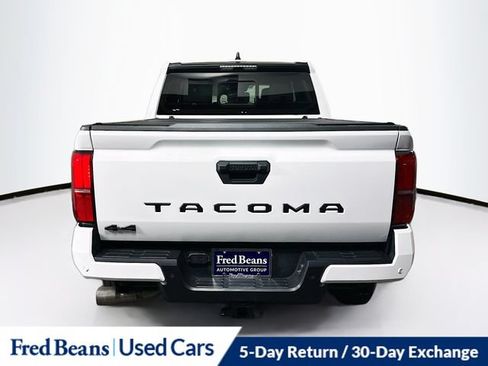 Used 2025 Toyota Tacoma SR5 w/ SR5 Upgrade Package AWD/4WD image 7