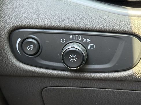 Used 2025 Chevrolet Malibu LT FWD image 22