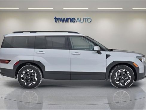 Used 2025 Hyundai Santa Fe SEL image 6