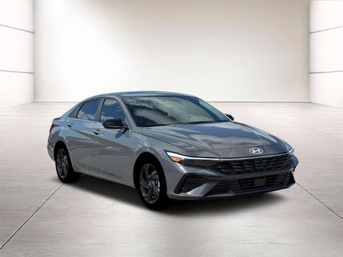 New 2026 Hyundai Elantra SEL Sport w/ Cargo Package FWD image 11