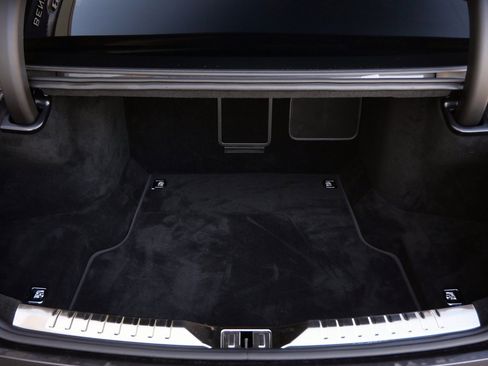 Used 2024 Bentley Flying Spur W12 image 25