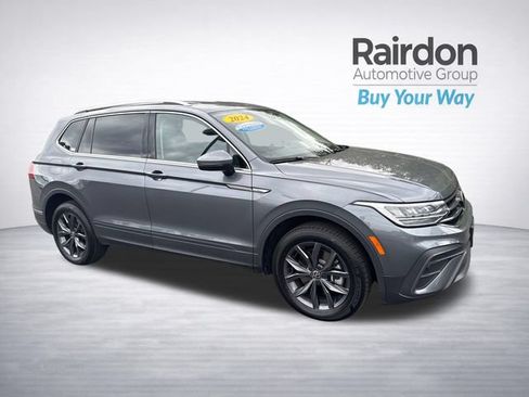 Used 2024 Volkswagen Tiguan SE AWD/4WD image 1