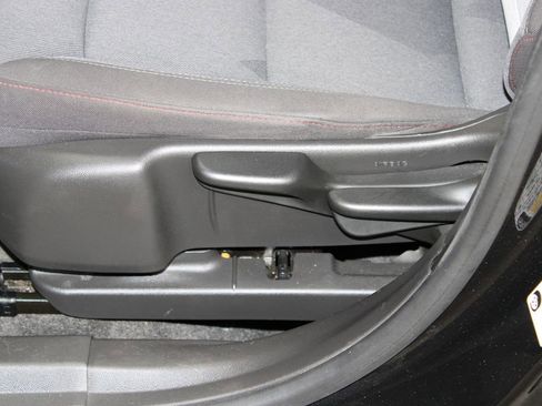 Used 2024 Chevrolet Trax RS w/ Driver Confidence Package image 14