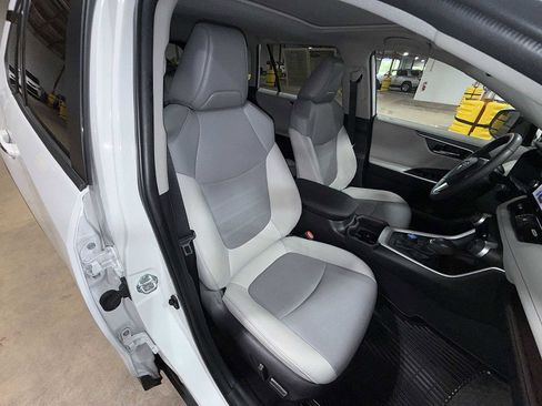 Used 2023 Toyota RAV4 Limited AWD/4WD image 16