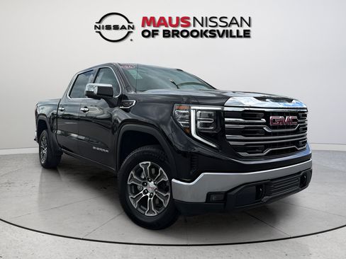 Used 2026 GMC Sierra 1500 SLT AWD/4WD image 1
