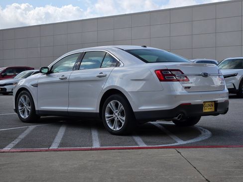 Used 2018 Ford Taurus SEL w/ Equipment Group 201A FWD image 5