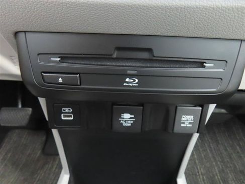 Used 2022 Honda Odyssey Touring image 30