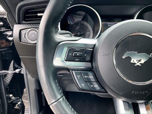 Used 2022 Ford Mustang Coupe RWD image 24