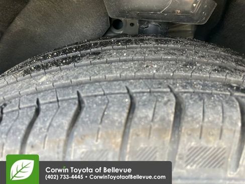 Used 2026 Chevrolet Equinox LT AWD/4WD image 28
