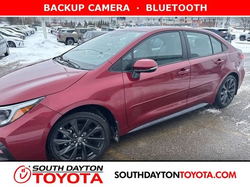 Used 2023 Toyota Corolla SE w/ Carpet Mat Package (TMS) image 1
