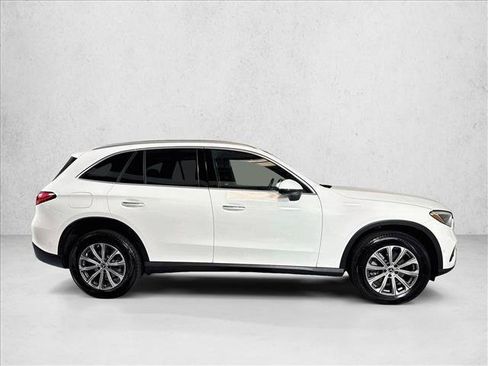 Used 2026 Mercedes-Benz GLC 300 4MATIC image 4