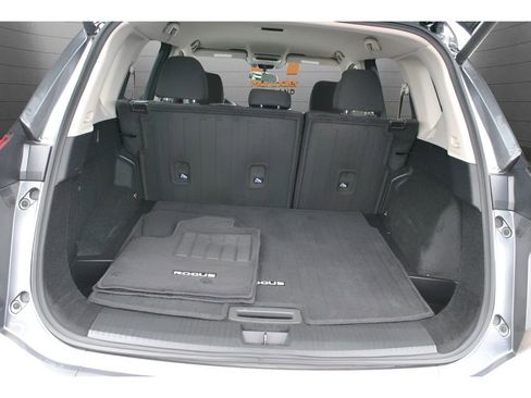 Used 2025 Nissan Rogue SV AWD/4WD image 26