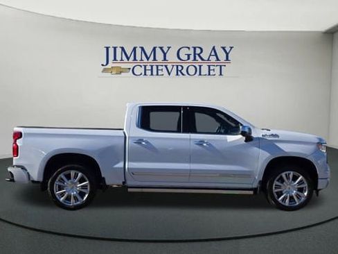 New 2026 Chevrolet Silverado 1500 High Country image 2