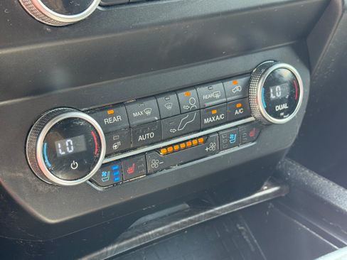 Used 2020 Ford Expedition Limited RWD image 24