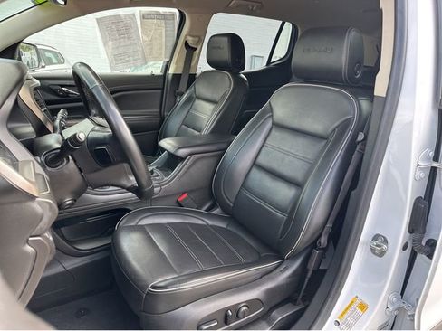 Certified 2023 GMC Acadia Denali image 23