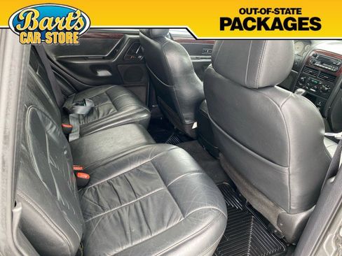 Used 2004 Jeep Grand Cherokee Limited w/ Trailer Tow Group IV image 11