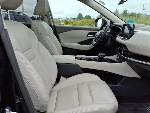 Certified 2023 Nissan Rogue SL w/ SL Premium Package AWD/4WD image 9