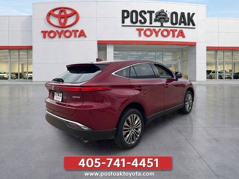 Used 2024 Toyota Venza Limited AWD/4WD image 8