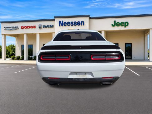 Used 2019 Dodge Challenger R/T w/ Driver Convenience Group RWD image 6