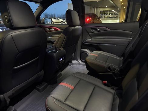 Certified 2025 Chevrolet Traverse RS w/ LPO, Floor Liner Package image 20