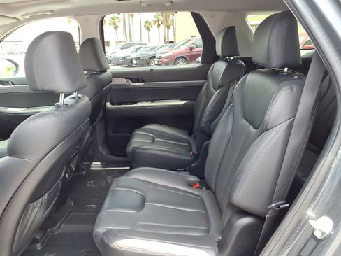 Used 2022 Hyundai Palisade SEL w/ Premium Package AWD/4WD image 14